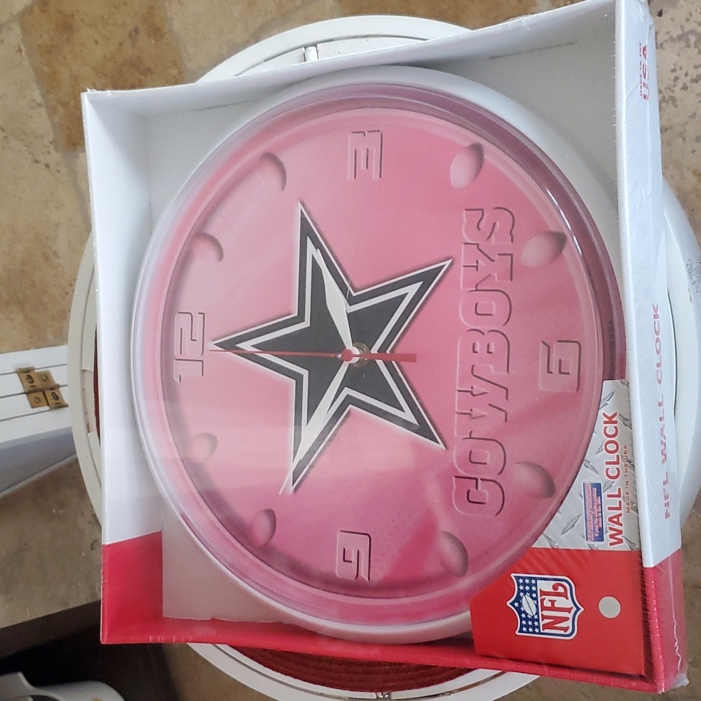 NWT Dallas Cowboys Pink Wall Clock MADEINTHEUSA.